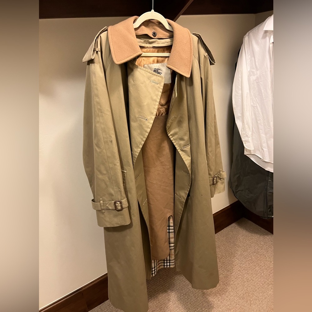 Burberry Trench coat (winter lining)
